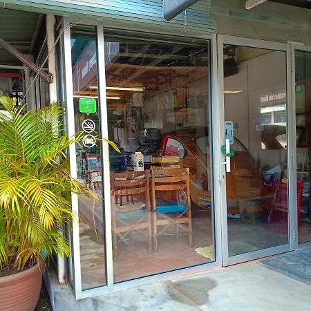 Discovery Cafe And Guesthouse Malacca Exterior photo